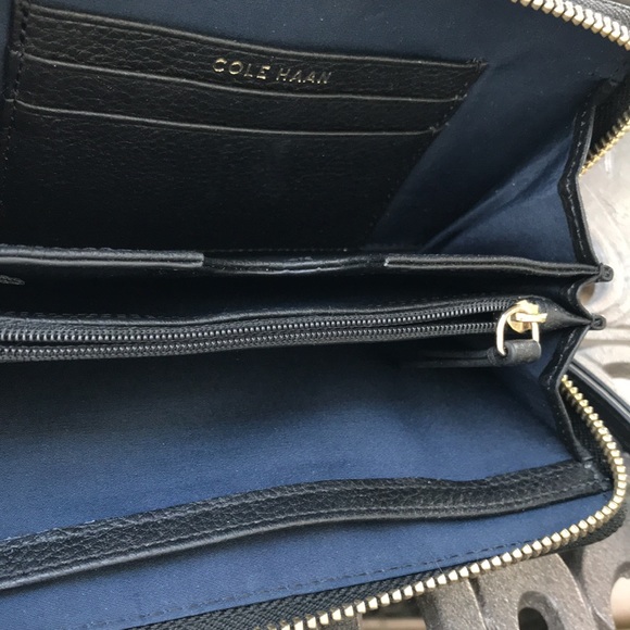 Vintage Cole Haan Wristlet Wallet Purse Black Pebble Leather - Picture 5 of 9